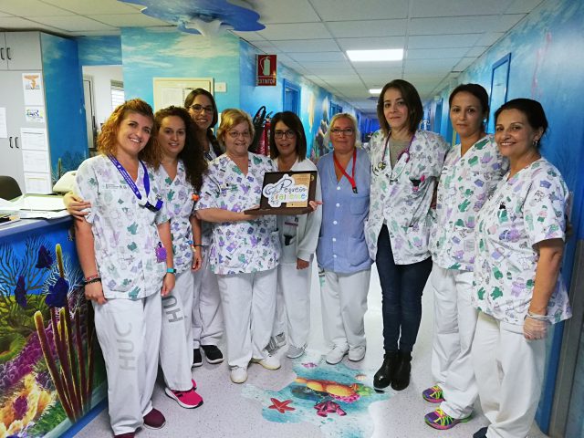 La Planta De Pediatría Del Huc Recibe El Premio Solidaridad De La Asociación Pequeño Valiente 1 Premio Pediatría Pequeño Valiente