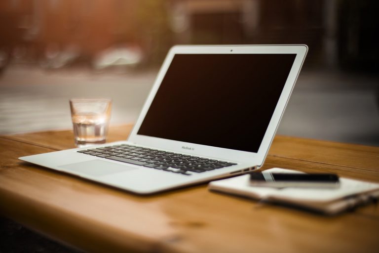 El gasto del trabajo a distancia deberá pagarlo la empresa y el trabajador podrá flexibilizar su horario