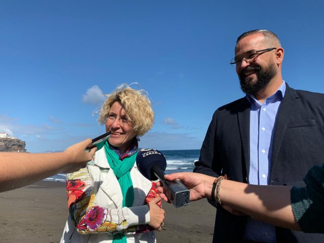 Auri Saavedra Y Jonay López Playa De Perros 1