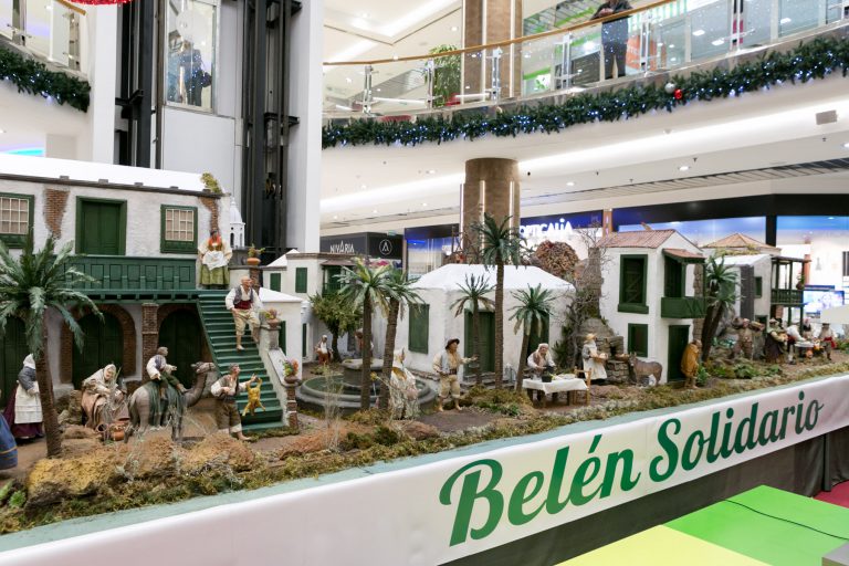 HiperDino recuerda a Lanzarote en su tradicional Belén Solidario