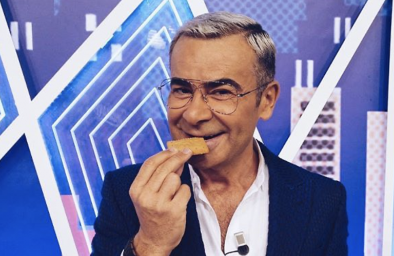 Jorge Javier Vázquez enseña pectoral: «Ese soy yo?»