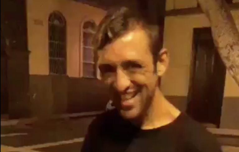 «Saluda, Pedrito»: la Guardia Civil busca al agresor de este brutal puñetazo a un joven en Canarias