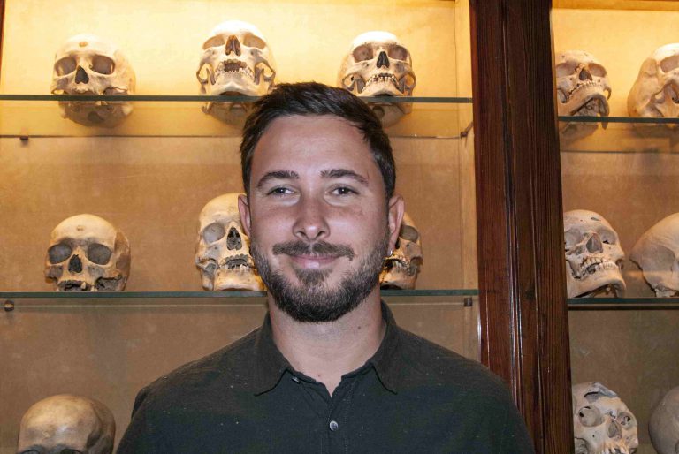 Jonathan Santana explica las sucesivas colonizaciones de Canarias