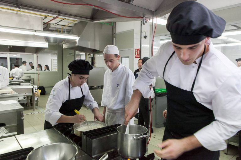 Hecansa organiza un ciclo de sesiones dedicado a la  innovación culinaria y hostelera