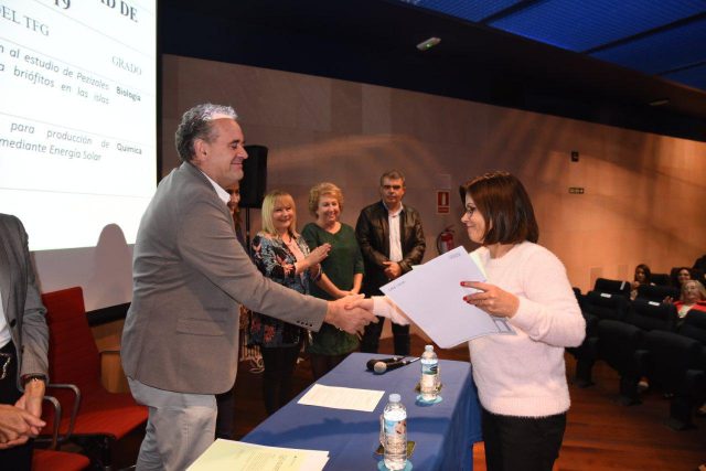 Loro Parque Fundación Premia Los Mejores Trabajos De Fin De Grado En Ciencias De La Universidad De La Laguna 1