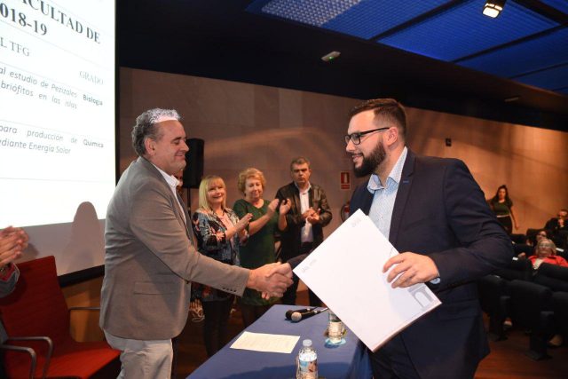 Loro Parque Fundación Premia Los Mejores Trabajos De Fin De Grado En Ciencias De La Universidad De La Laguna 3
