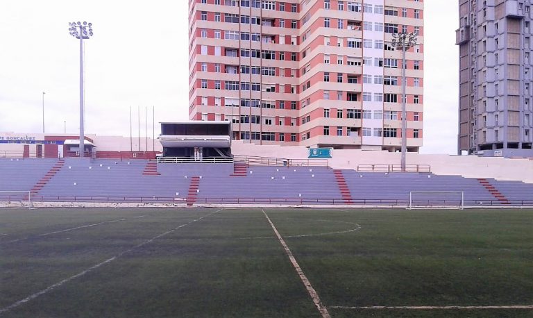 El IMD renueva la instalación eléctrica y luminotécnica de los campos de fútbol del Pepe Gonçalvez y el López Socas