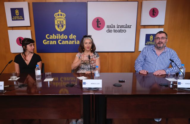 Durante La Rueda De Prensa