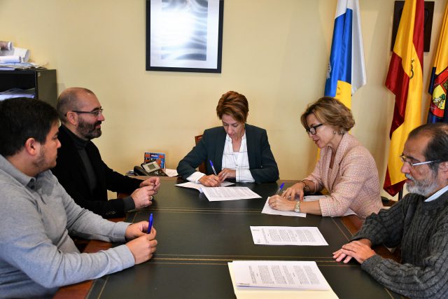 Firma del convenio colaboración entre Mogán y San Bartolomé de Tirajana en materia de recursos humanos