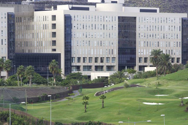 210906HOSPITAL DE GRAN CANARIA DOCTOR NEGRIN Y CAMPO DE GOLF