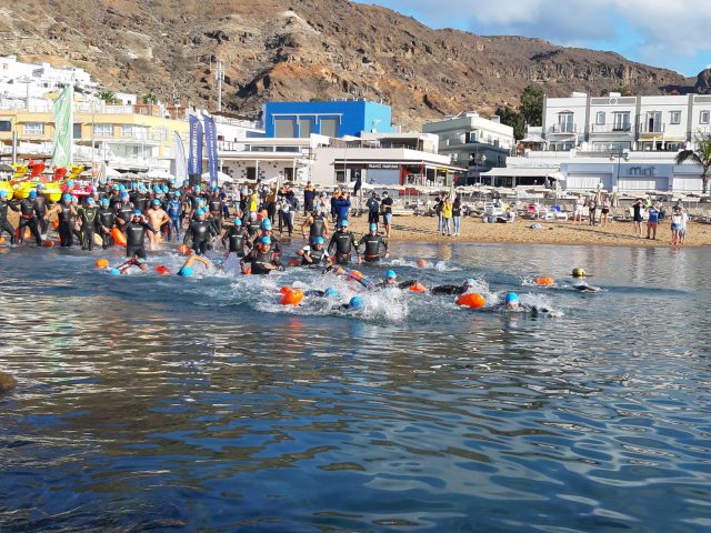 Salida Distancia 10.100 Metros De La Iii Gloria Mogán Open Water