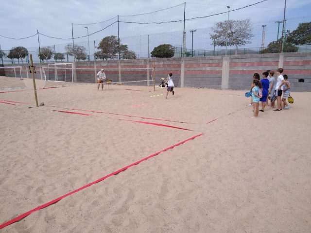 TENIS PLAYA EN EL BURRERO