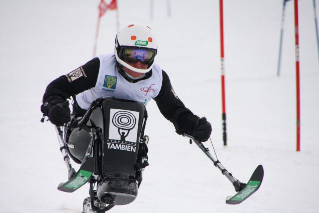 Teresa-Silva-Esquí.-Trofeo-Santiveri.-Fundación-También-900x600