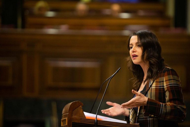 Arrimadas, tras permitir a Sánchez prorrogar el estado de alarma: «Por ganas, votaba otra cosa»