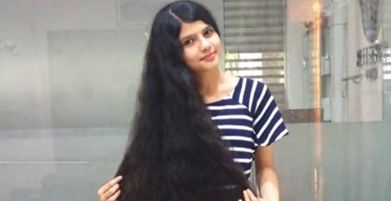 Esta joven tiene la melena más larga del mundo