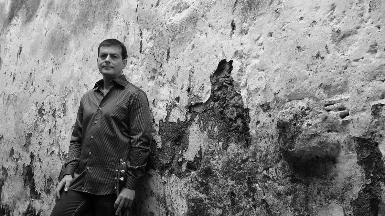 El timplista Benito Cabrera abre el quinto año de Musicando con «Canarias: vino al mundo»