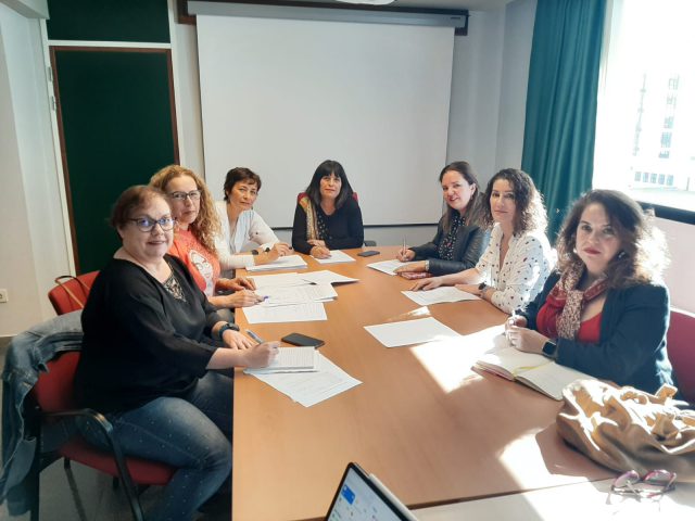 Reunión entre Intersindical Canaria y los portavoces de los TCAE con la directora gerente