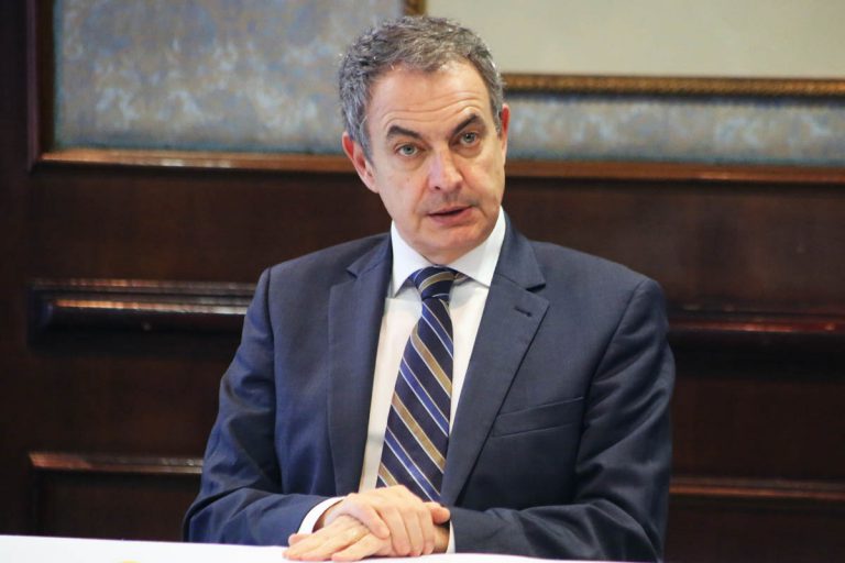 El Gobierno se desvincula de la visita de Zapatero a Nicolás Maduro en Venezuela