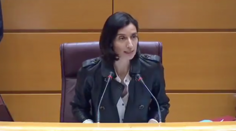 La comentada respuesta de la presidenta del Senado después de que un senador de Vox la llamara «presidente»