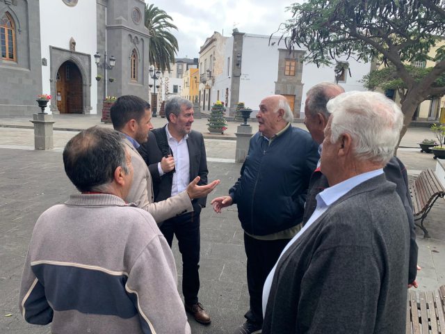 Durante La Visita De Fernando Clavijo 4