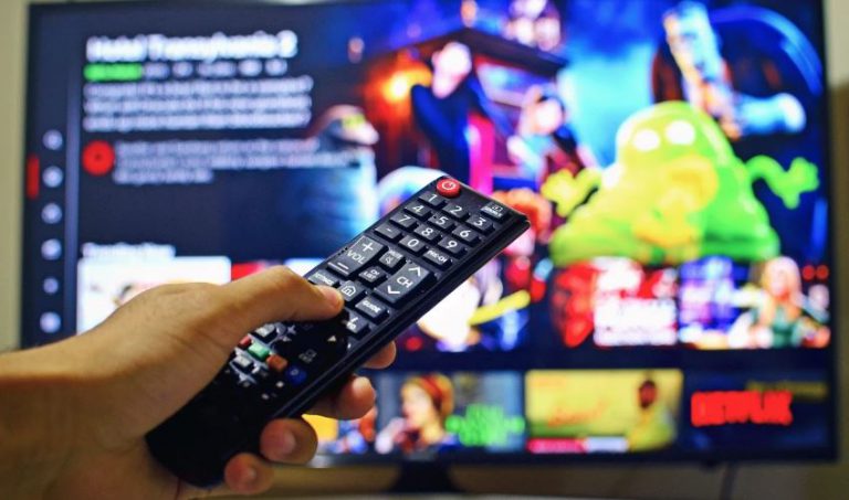 “La audiodescripción y la lengua de signos permanecen todavía estancadas en la televisión”