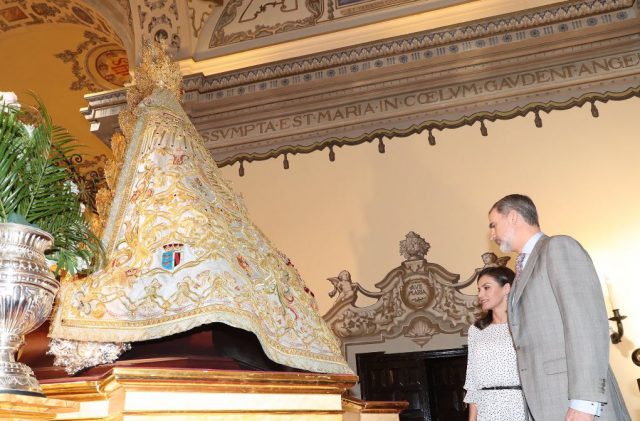 virgen del rocio reyes