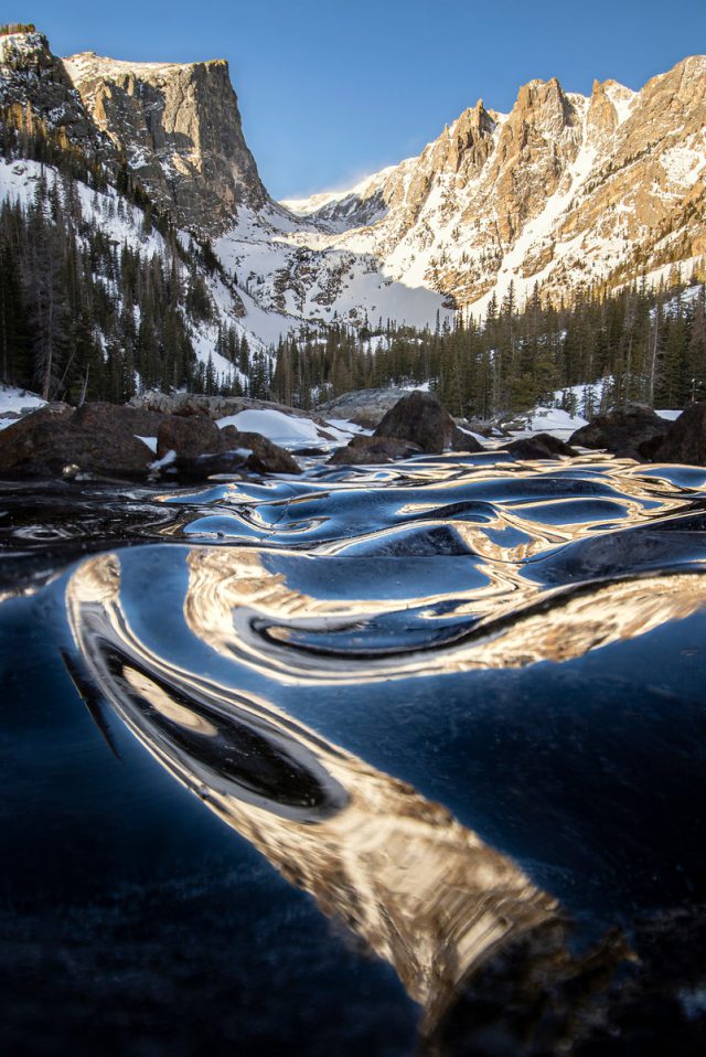 Un Fotógrafo Retrata Las Olas Heladas De Un Río Congelado De Los Estados Unidos 1 Ac3972C9 Babc 4F47 B189 Fcb2609D3Ff3