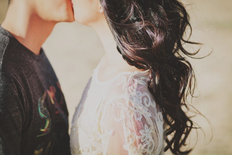 Una pareja de amantes provoca la cuarentena en dos ciudades de Argentina