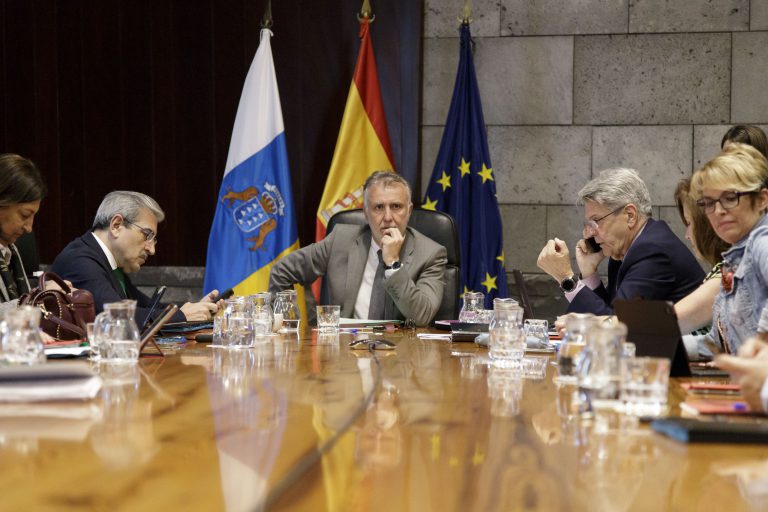 Canarias anuncia una serie de medidas para evitar la propagación del coronavirus COVID-19
