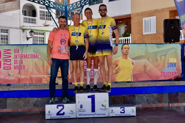 Podio Masculino Distancia 5 Kilómetros De La Carrera Popular De Arguineguín 2020