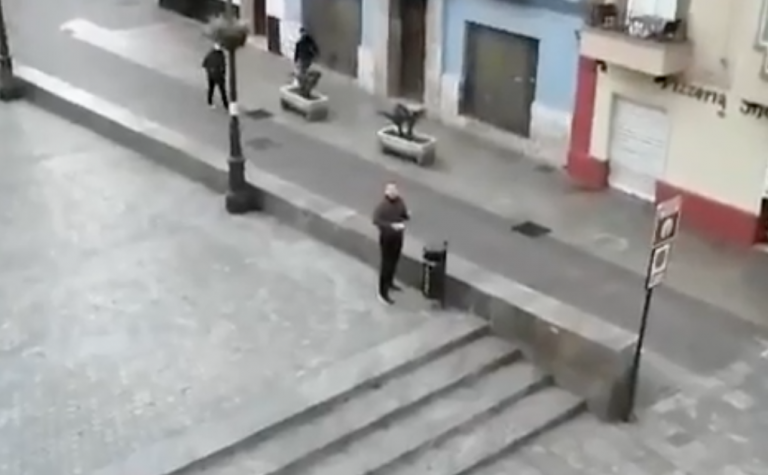 Ángel Garó a un turista que se saltó el confinamiento: «Go home, cojón»