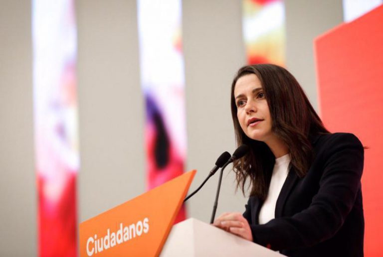 Arrimadas denuncia improvisación en las medidas del Gobierno contra el coronavirus