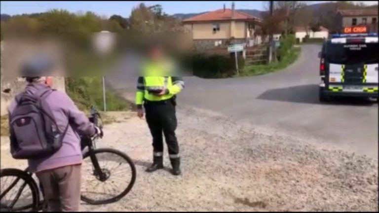 La Guardia Civil denuncia a un ciclista de 82 años que estaba a 10 kilómetros de su casa