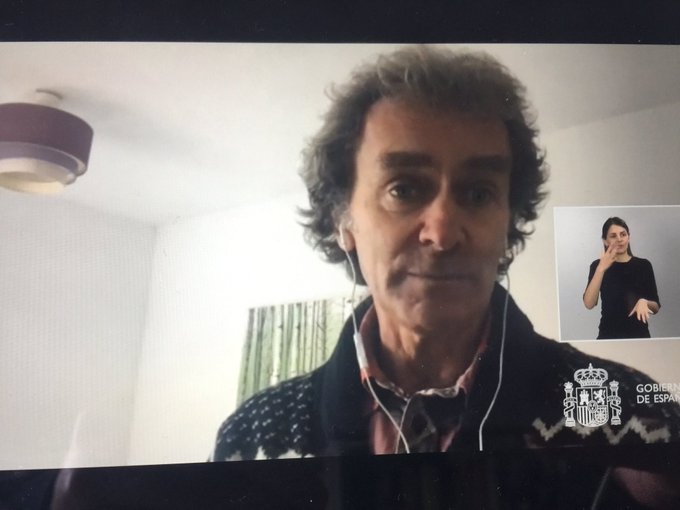 Fernando Simón reaparece en vídeo en la rueda de prensa tras dar positivo por coronavirus