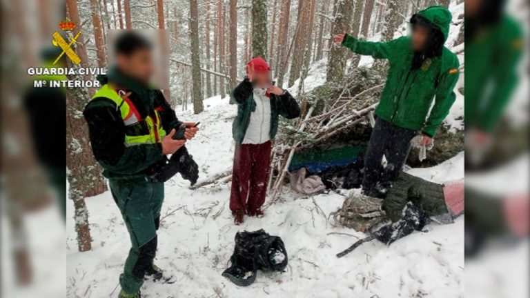 Rescatada una pareja en la sierra de Madrid que había «huído» del coronavirus