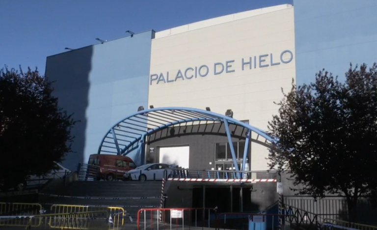 Polémica imagen: se publica la primera fotografía del interior de la morgue instalada en el Palacio de Hielo