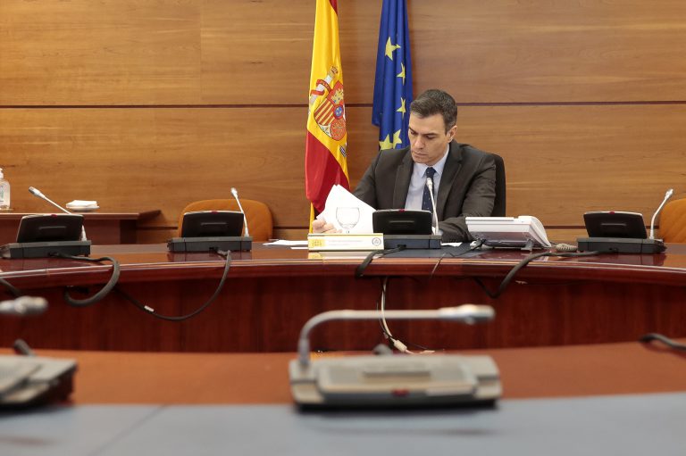 El Gobierno, reunido en Consejo de Ministros extraordinario