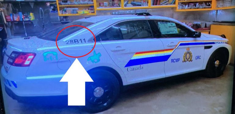 Un hombre armado y vestido de policía asesina a 16 personas durante el fin de semana en Canadá