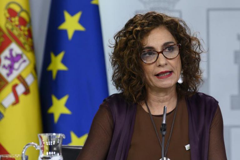 El Gobierno asegura que desde el 26 de abril se ira recuperando la «la vida normal»