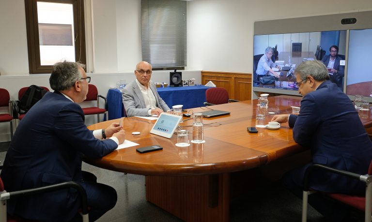 El Comité de Gestión de Emergencia Sanitaria estudian medidas para aplicar en Canarias una vez se apruebe el desconfinamiento