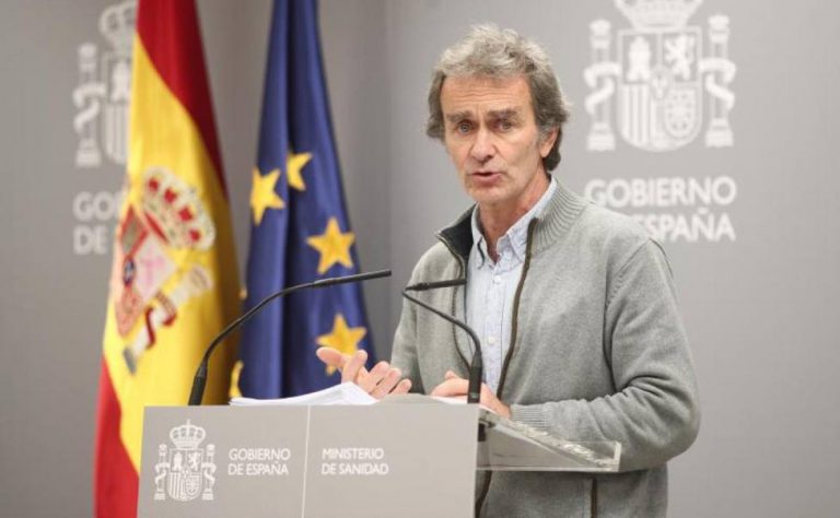 Un hombre desahuciado por Covid-19 se querella contra el Gobierno y Fernando Simón por la compra de test defectuosos