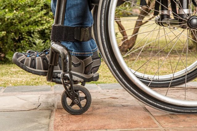 wheelchair-1595802_1280-900x600
