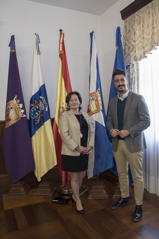 Carmen Luisa González Delgado Junto A Luis Yeray Gutiérrez