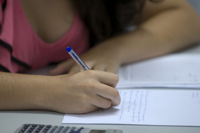 estudiantes_2011-07-08_19352_examen_r