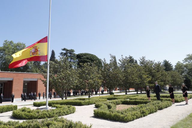 minuto silencio luto casa real