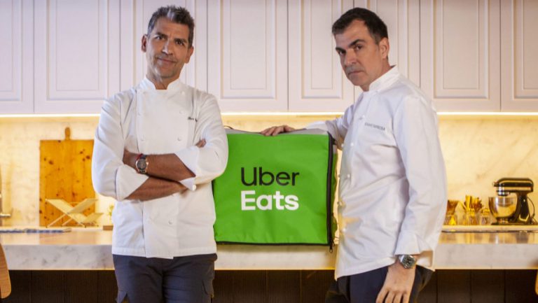 ‘Cuatromanos’: los chefs Paco Roncero y Ramón Freixa se estrenan con la comida a domicilio