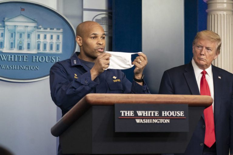 Donald Trump confiesa que toma hidroxicloroquina desde hace más de una semana para prevenir el Covid-19