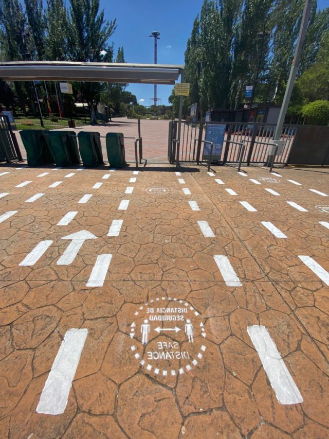Acceso Parque Atracciones