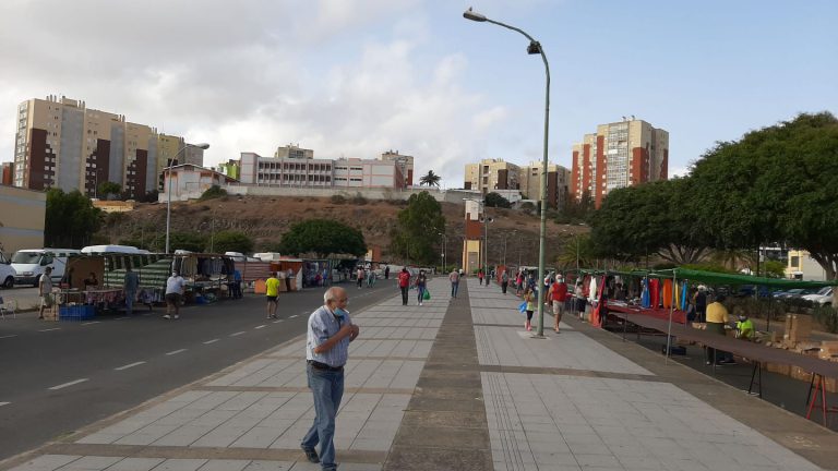 El mercadillo de Jinámar recupera su actividad con un amplio cumplimiento de las normas de seguridad     