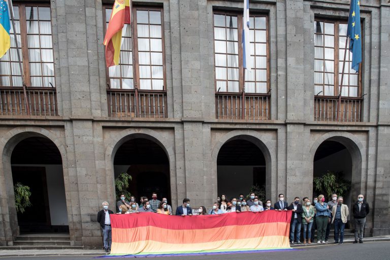 El homenaje a Pedro Zerolo y una mesa política protagonizan la segunda semana del Orgullo LGBTI en La Laguna